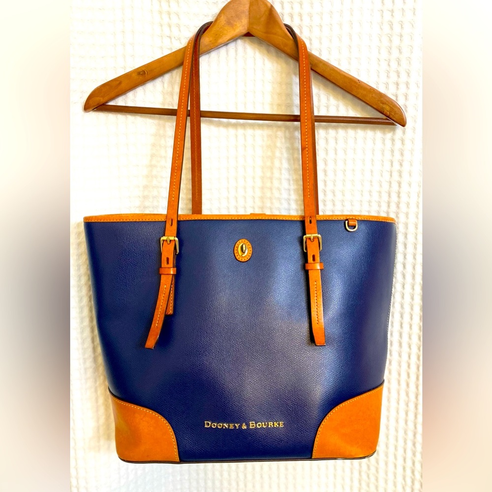 Dooney & Bourke Claremont Dover Navy Large Tote Bag Purse